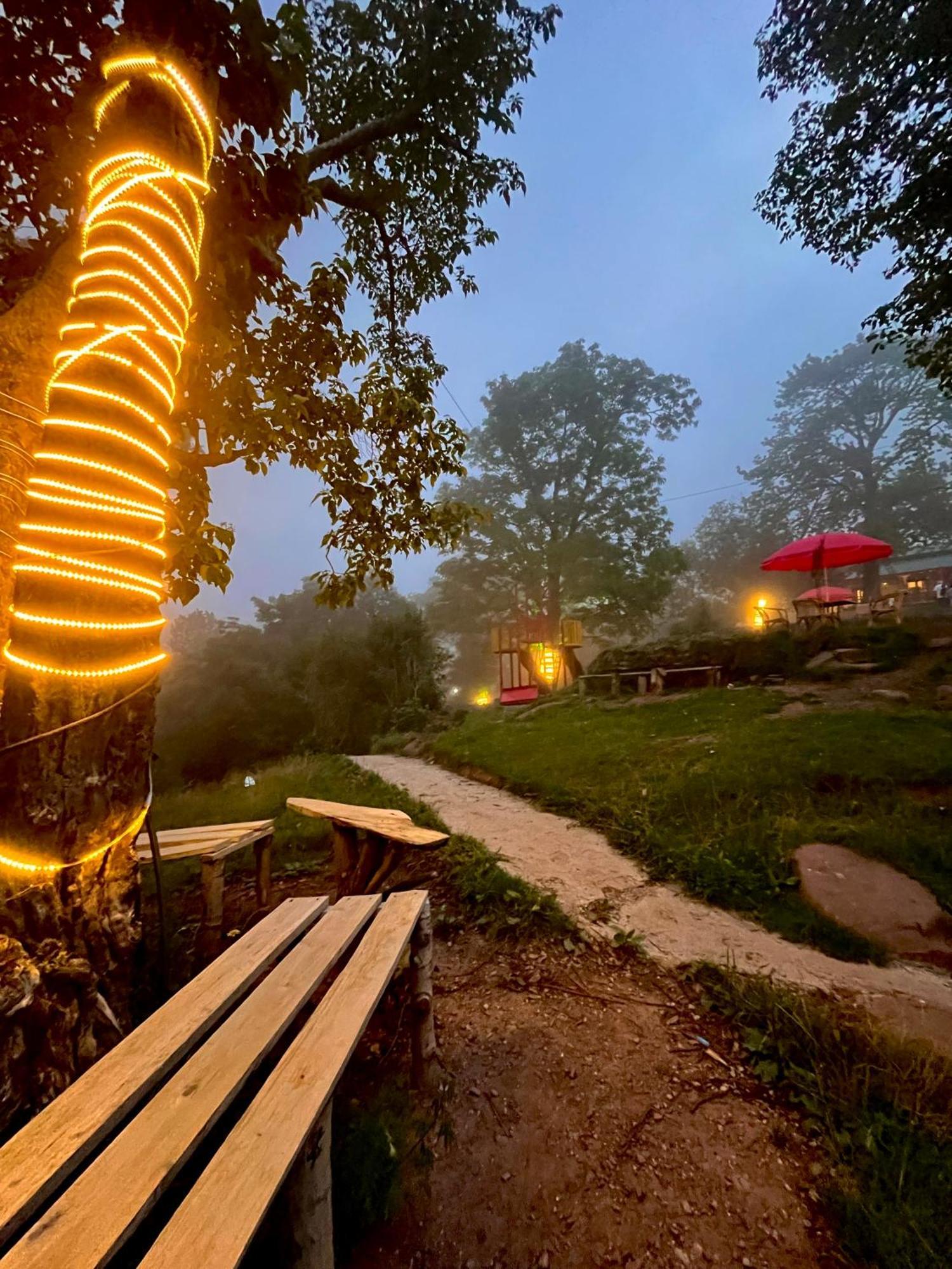 Misty Peaks Resort Murree Exterior foto